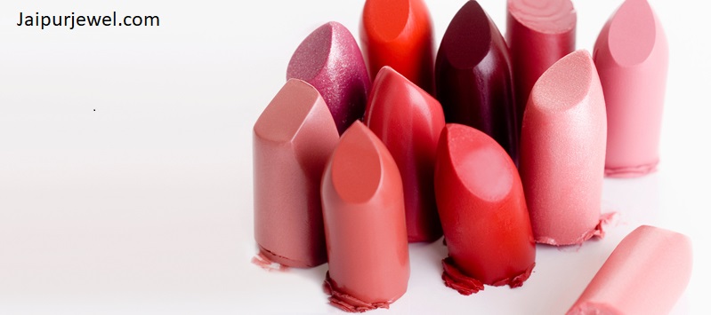 7 Jenis Lipstik Beserta Fungsinya, Sesuaikan dengan Kebutuhan